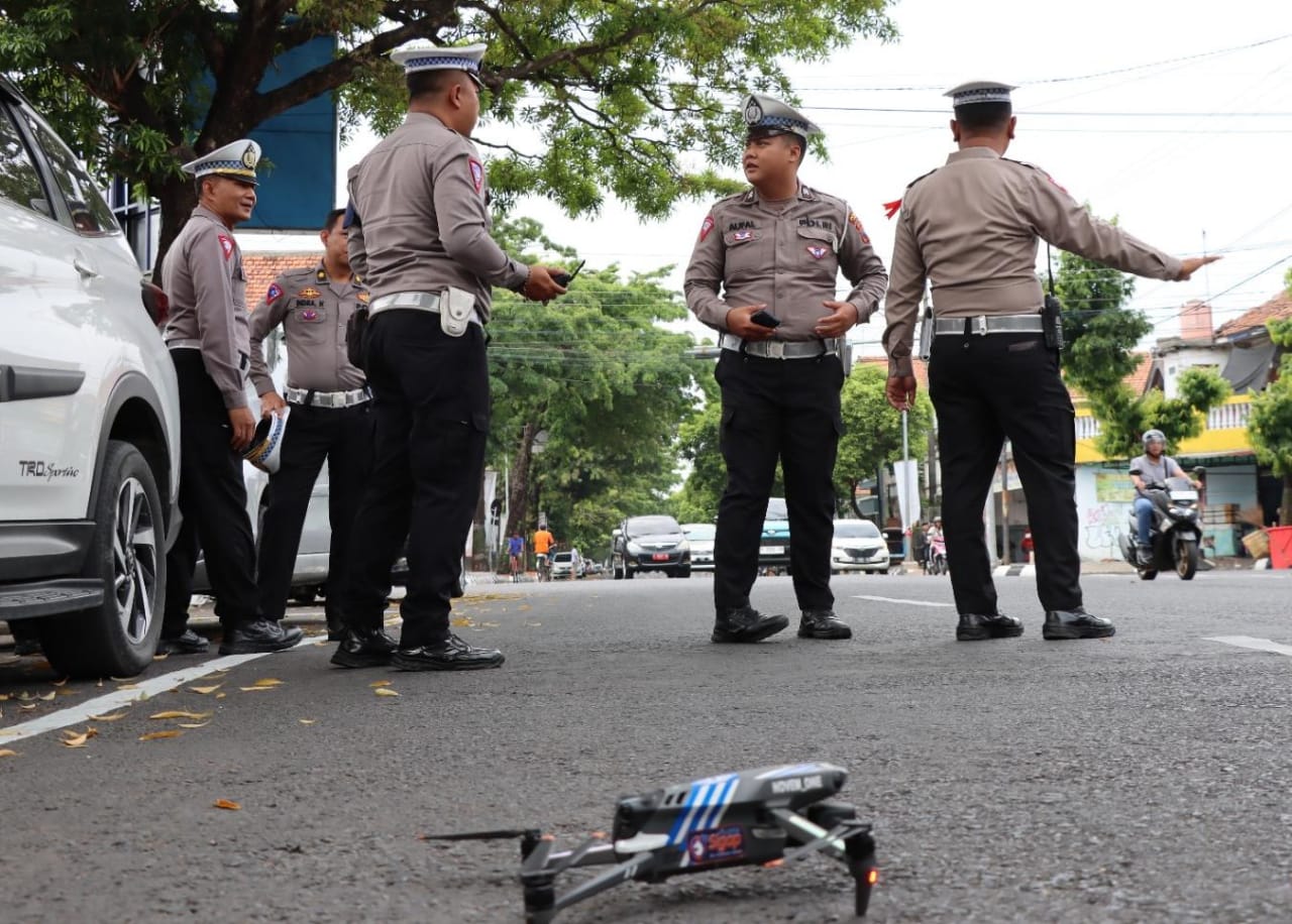Uji coba tilang elektronik Polda Jateng kembali dilakukan di Kudus Uji coba tilang elektronik Polda Jateng kembali dilakukan di Kudus