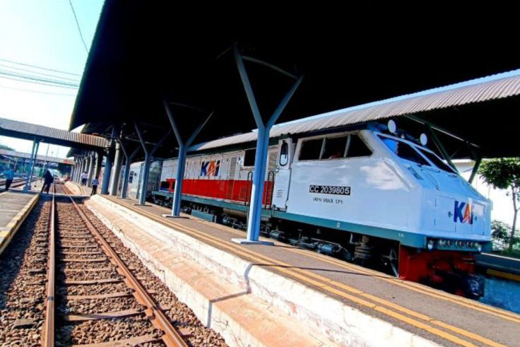 Daop 8 Surabaya tambah enam kereta api jelang Natal-Tahun Baru Daop 8 Surabaya tambah enam kereta api jelang Natal-Tahun Baru
