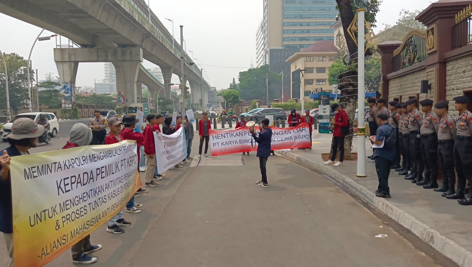 Mahasiswa minta Kapolri tindak penambangan batubara ilegal di Blok Rantau Pandan, Bungo, Jambi Mahasiswa minta Kapolri tindak penambangan batubara ilegal di Blok Rantau Pandan, Bungo, Jambi