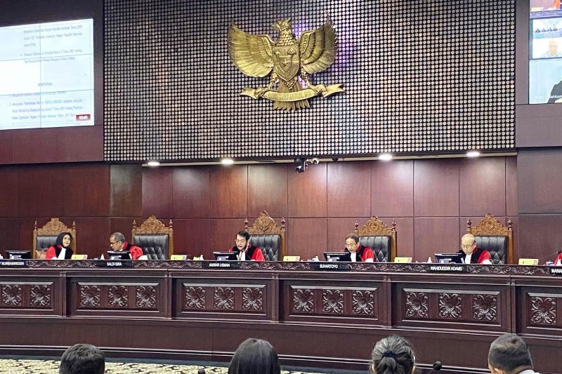 MK kabulkan penarikan kembali uji materi batas usia capres-cawapres MK kabulkan penarikan kembali uji materi batas usia capres-cawapres