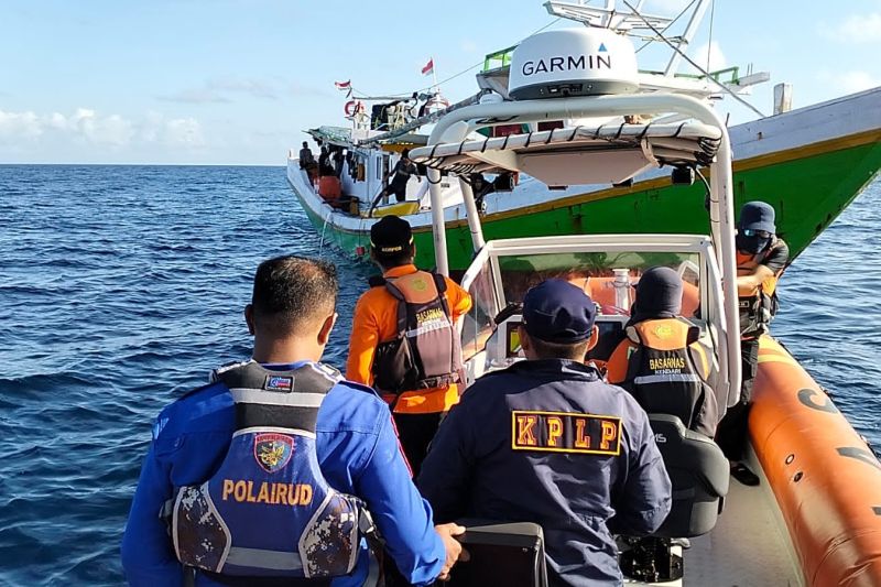 SAR Wakatobi cari nelayan yang jatuh dari perahu