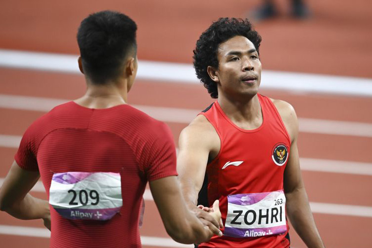 Timnas putra Indonesia lolos ke final lari estafet 4x100 meter Timnas putra Indonesia lolos ke final lari estafet 4x100 meter