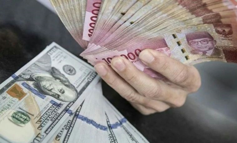 Rupiah pada Selasa melemah jadi Rp15.571 per dolar AS