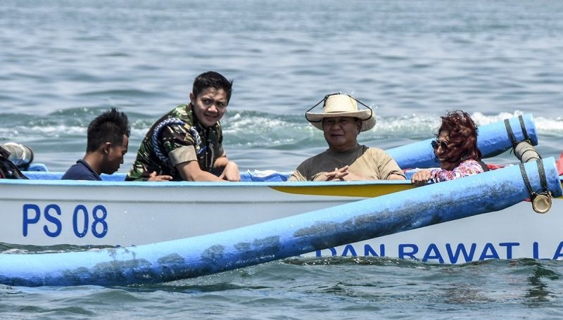 Prabowo serahkan 10 perahu motor tunaikan janji ke nelayan Pangandaran