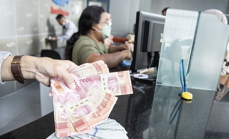 Rupiah pada Senin pagi melemah jadi Rp15.645 per dolar AS Rupiah pada Senin pagi melemah jadi Rp15.645 per dolar AS