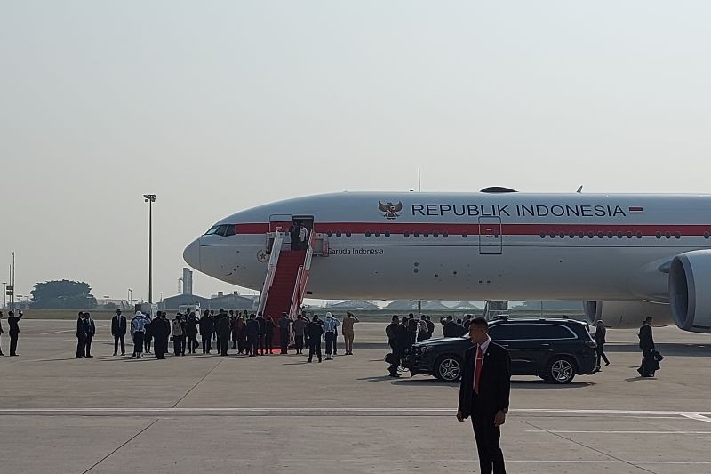 Jokowi lakukan kunjungan kerja ke Beijing dan Riyadh bahas investasi hingga pangan Jokowi lakukan kunjungan kerja ke Beijing dan Riyadh bahas investasi hingga pangan