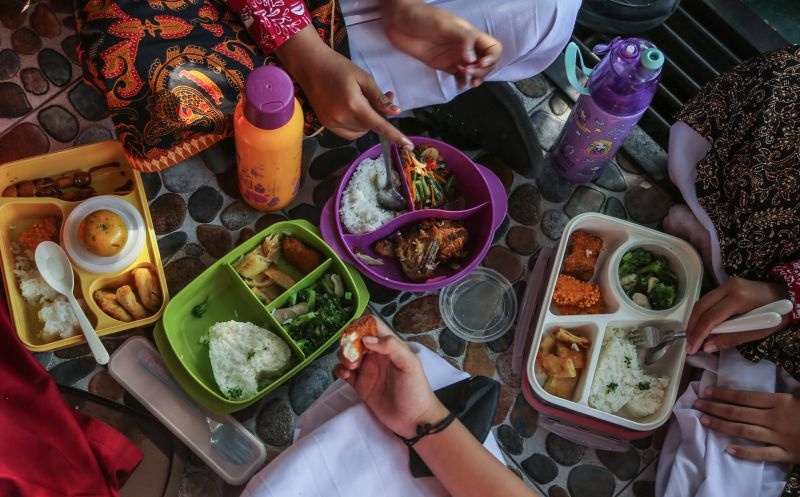 Ahli ingatkan atur asupan gizi dengan hindari makanan berlemak saat bekerja