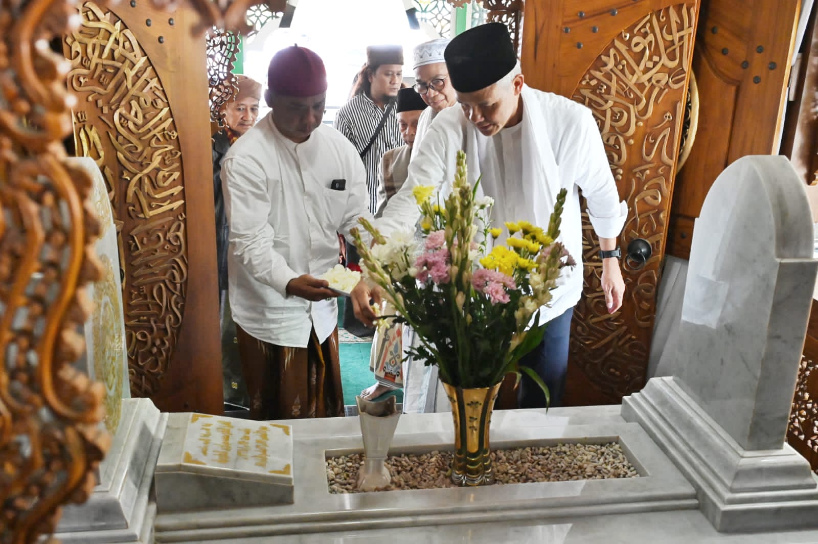 Ganjar ziarah Muazis dan ramah tamah bersama Keluarga Besar Ponpes Al-Quran Cijantung