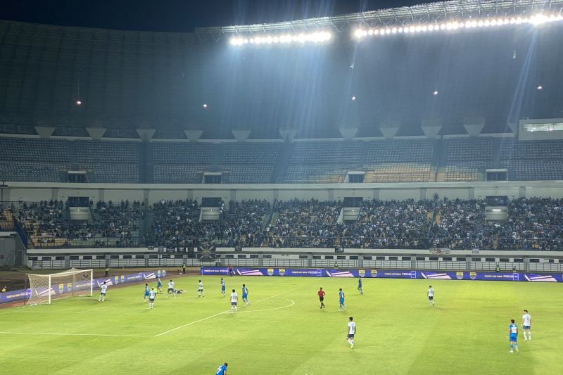 Bungkam Persita 5-0, David Da Silva cetak hattrick Bungkam Persita 5-0, David Da Silva cetak hattrick