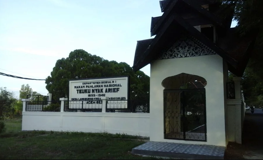 6 Oktober 1945: Kekuasaan residen Jepang di Aceh dilucuti
