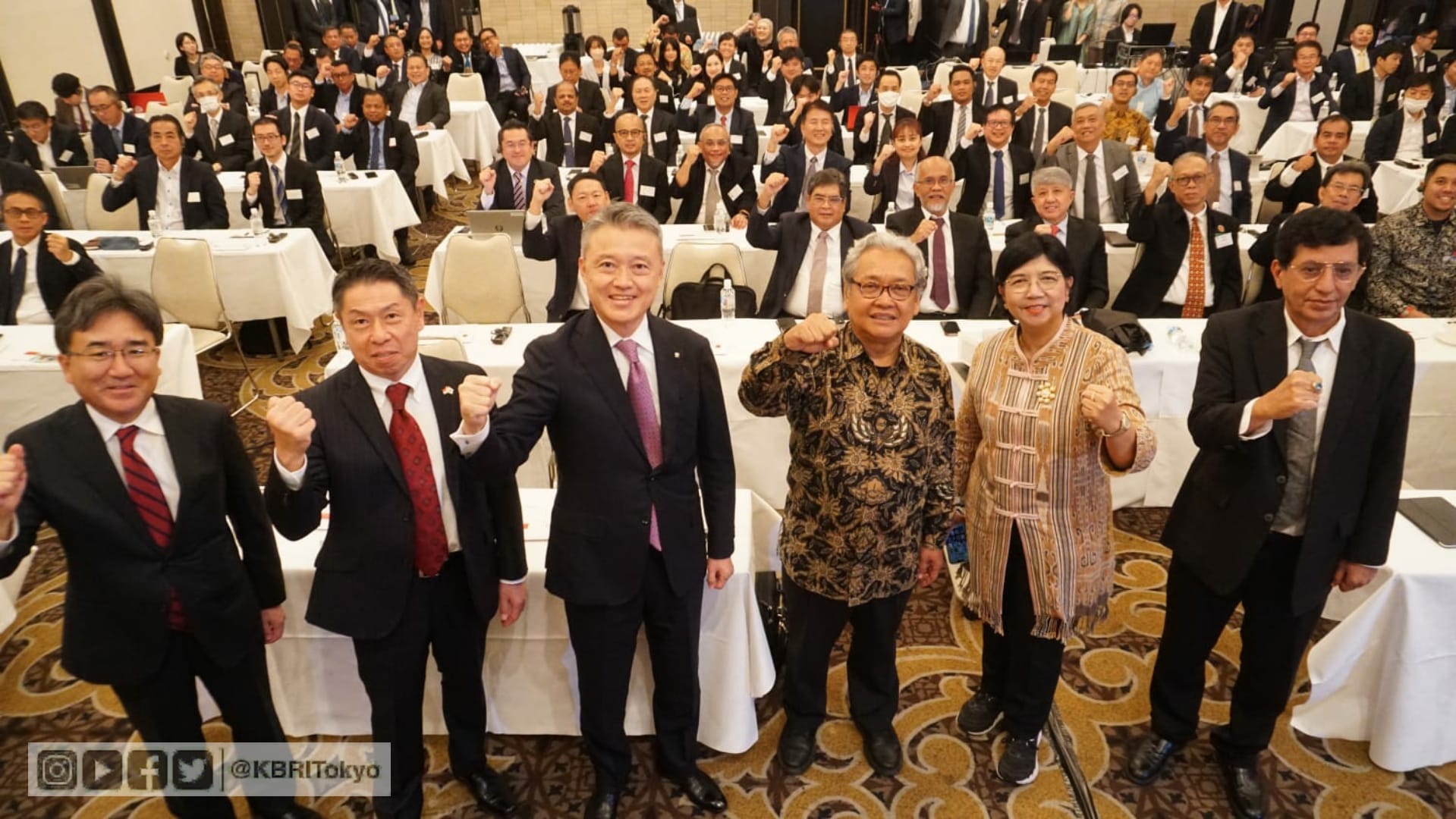 Dubes Heri buka Forum Bisnis Suku Cadang Otomotif Indonesia – Jepang ke-II Dubes Heri buka Forum Bisnis Suku Cadang Otomotif Indonesia – Jepang ke-II