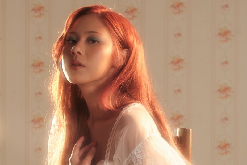 Nadin Amizah hadirkan album Untuk Dunia, Cinta, dan Kotornya Nadin Amizah hadirkan album Untuk Dunia, Cinta, dan Kotornya