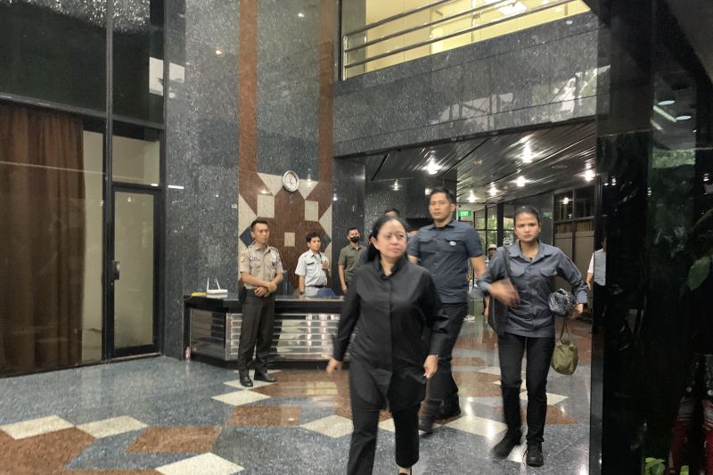 Puan tegaskan PDIP dan koalisi akan jaga suara Ganjar-Mahfud di Jawa Tengah Puan tegaskan PDIP dan koalisi akan jaga suara Ganjar-Mahfud di Jawa Tengah