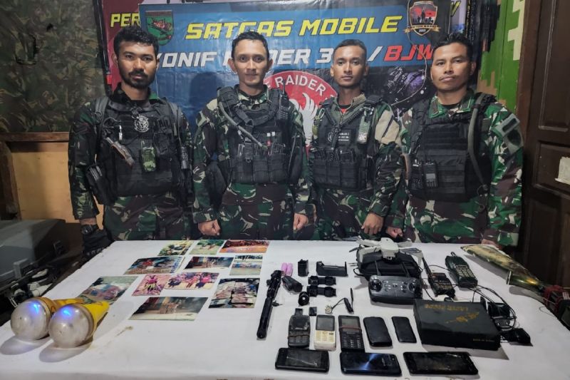 Dansatgas Yonif 300 laporkan KKB tewas dalam kontak tembak di Eromaga Dansatgas Yonif 300 laporkan KKB tewas dalam kontak tembak di Eromaga