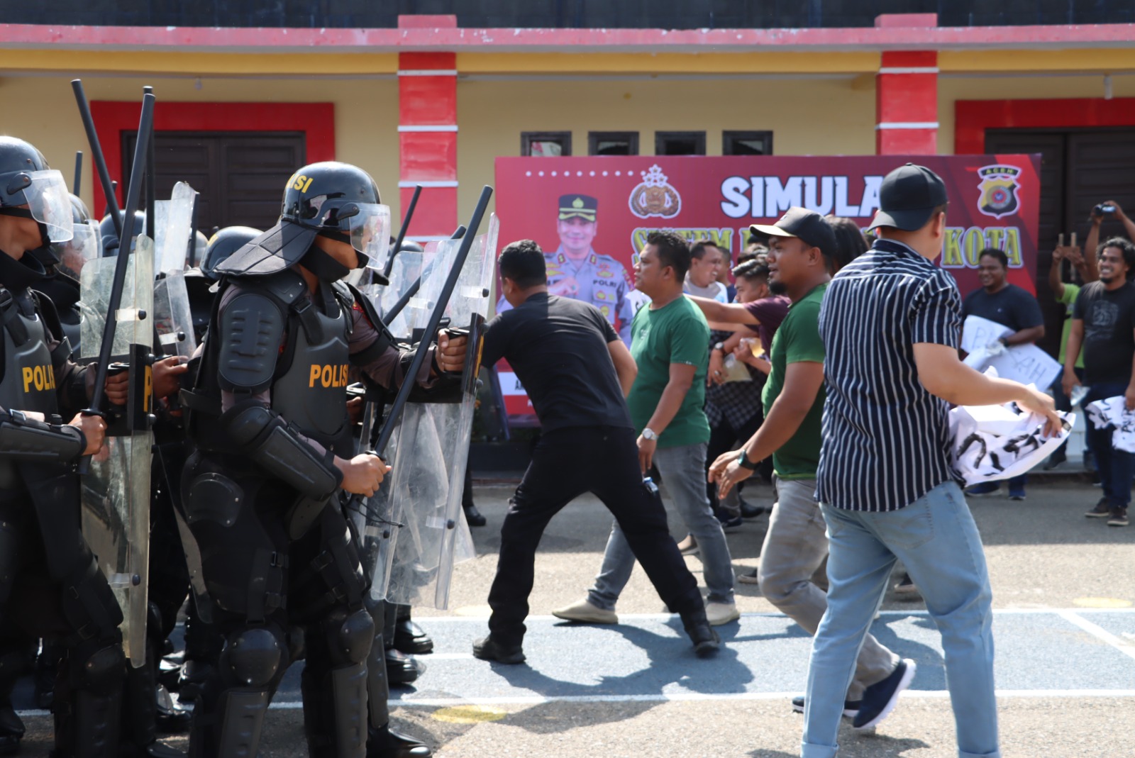 Hadapi situasi kontijensi Pemilu 2024, Polres Aceh Utara gelar Sispamkota Hadapi situasi kontijensi Pemilu 2024, Polres Aceh Utara gelar Sispamkota