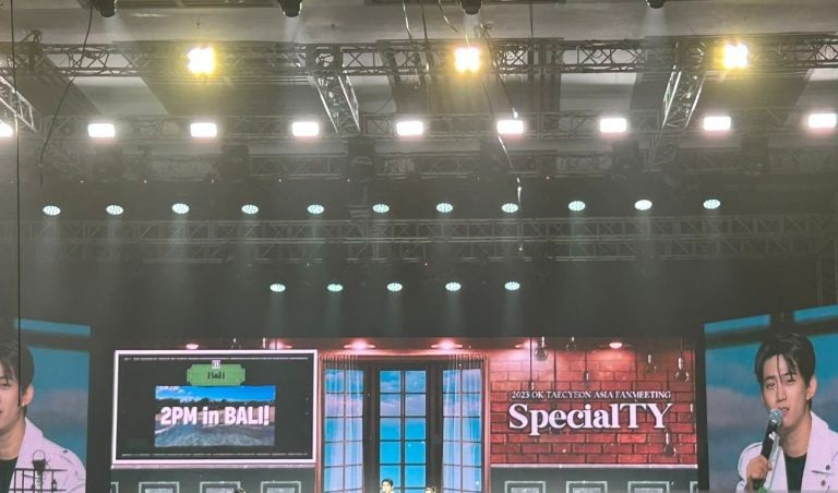 Taecyeon wujudkan harapan penggemar di acara SpeacialTY Jakarta Taecyeon wujudkan harapan penggemar di acara SpeacialTY Jakarta