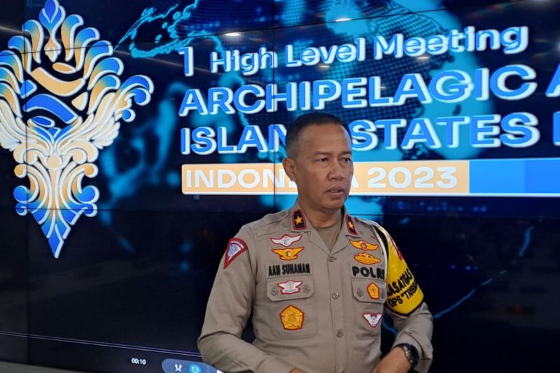 Polri berlakukan rekayasa lalu lintas saat pengawalan VIP KTT AIS Polri berlakukan rekayasa lalu lintas saat pengawalan VIP KTT AIS