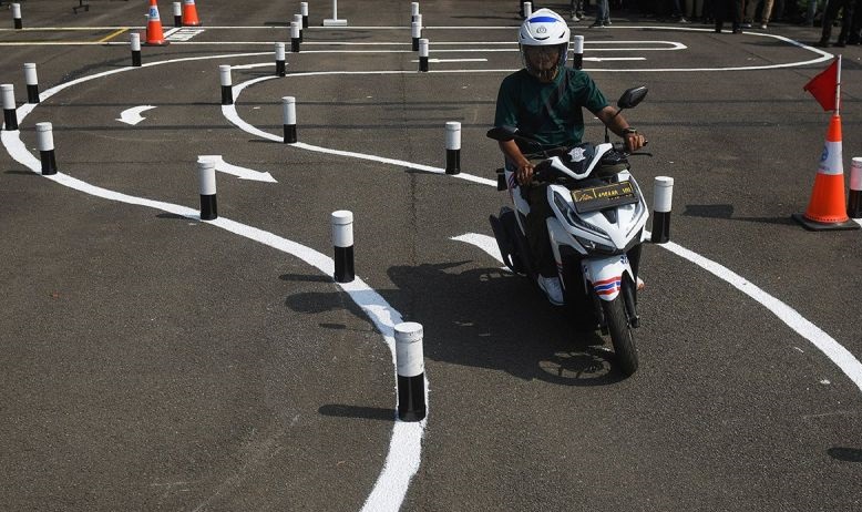 Gerai SIM keliling hanya buka di tiga lokasi pada Minggu