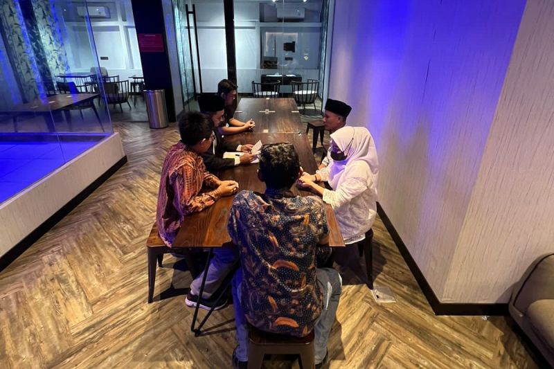 Polisi fasilitasi akad nikah dua tersangka kasus produksi film porno Polisi fasilitasi akad nikah dua tersangka kasus produksi film porno