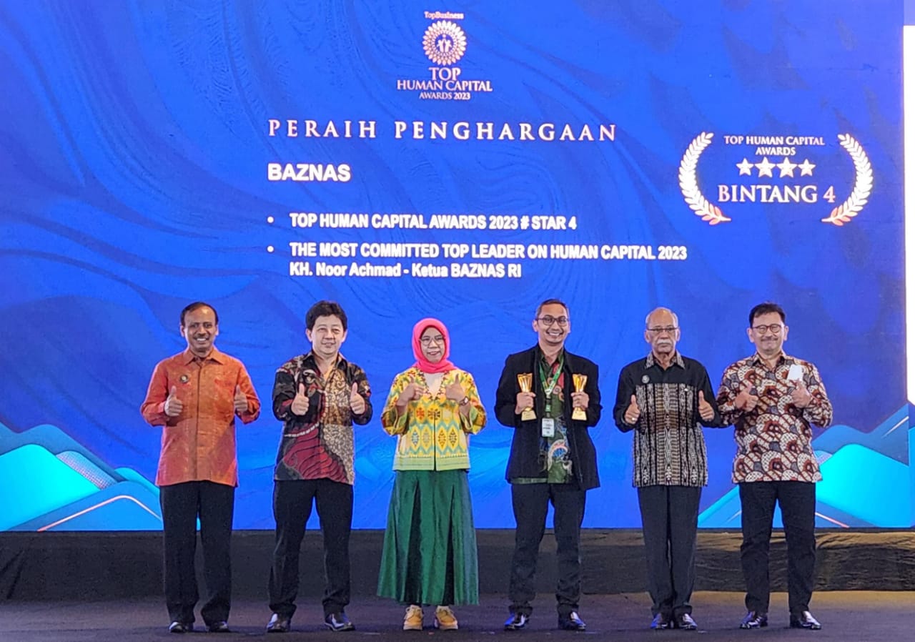 BAZNAS raih dua penghargaan Top Human Capital Awards 2023