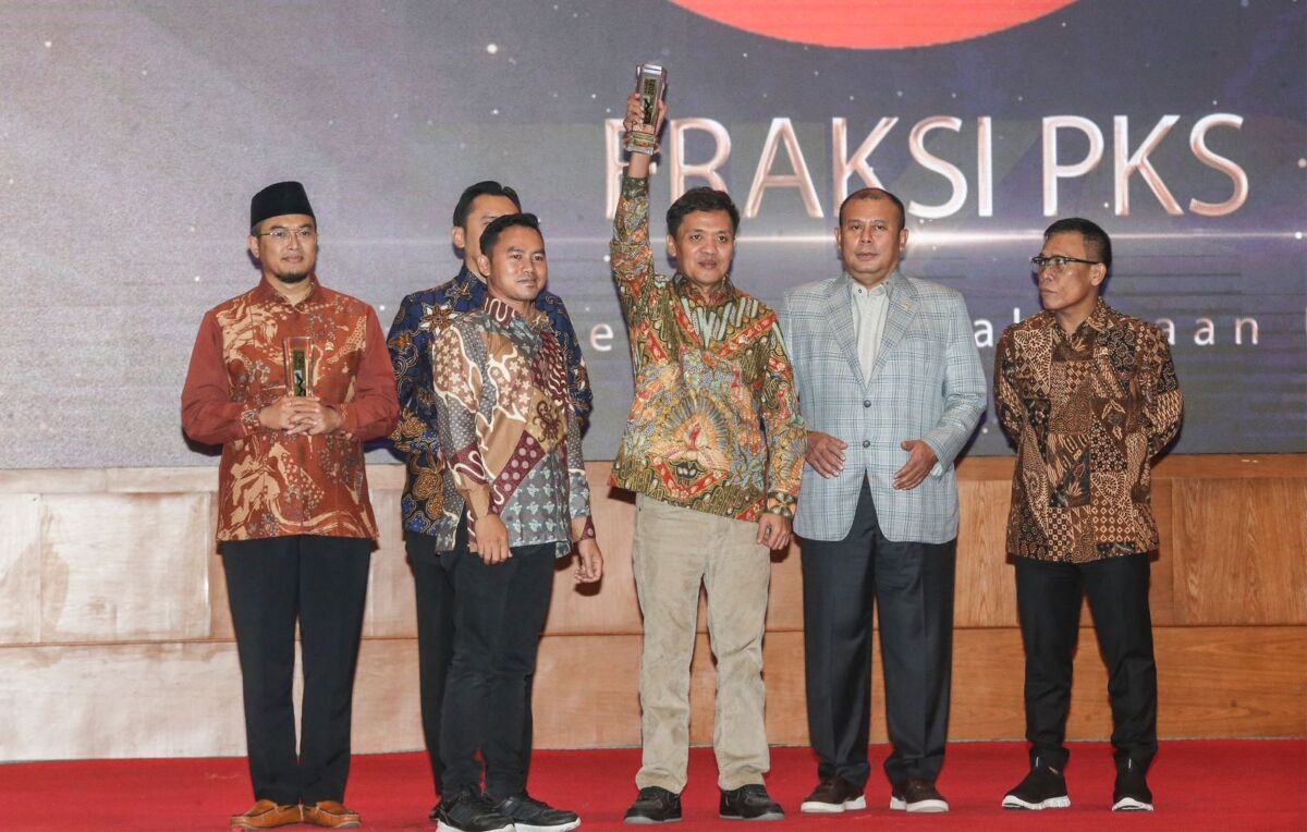 KWP Award 2023, Partai Gerindra raih penghargaan Fraksi Aspiratif dan Peduli Kedaulatan NKRI KWP Award 2023, Partai Gerindra raih penghargaan Fraksi Aspiratif dan Peduli Kedaulatan NKRI