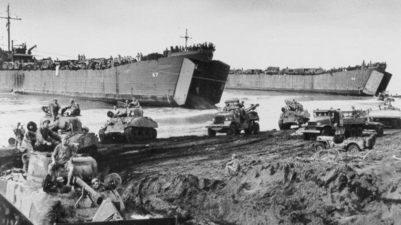 25 Oktober 1945: Pasukan sekutu mengepung Surabaya