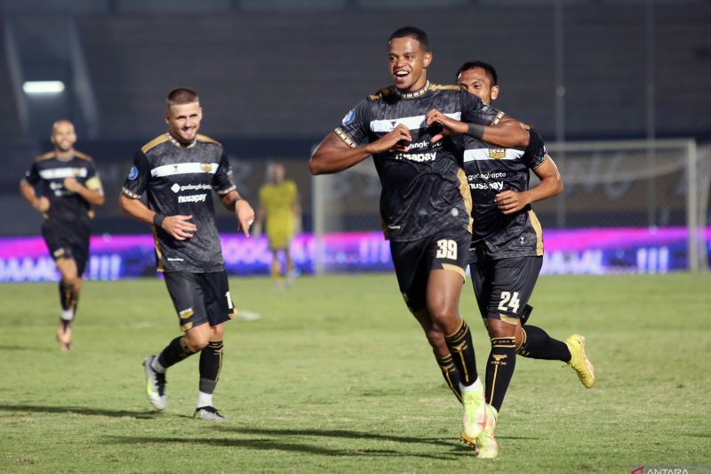 Dewa United amankan kemenangan 3-1 atas PSS Sleman Dewa United amankan kemenangan 3-1 atas PSS Sleman
