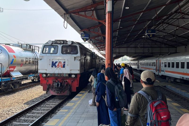 Perjalanan KA dari Daop 7 tujuan Jakarta dan Bandung kembali normal Perjalanan KA dari Daop 7 tujuan Jakarta dan Bandung kembali normal