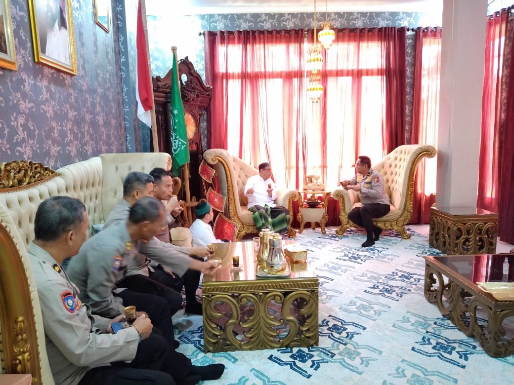 Tim ONCS silaturrahmi ke kediaman Habib Umar, upaya cooling system bersama ulama Tim ONCS silaturrahmi ke kediaman Habib Umar, upaya cooling system bersama ulama