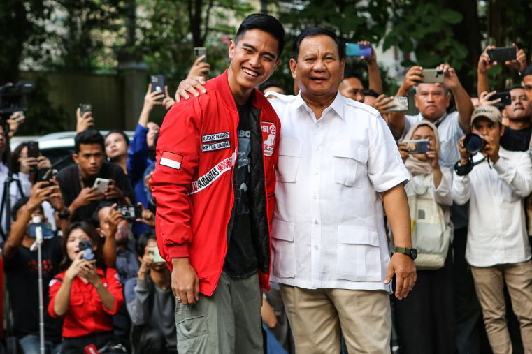 Prabowo sebut tidak ada pembicaraan soal cawapres saat bertemu Kaesang Prabowo sebut tidak ada pembicaraan soal cawapres saat bertemu Kaesang