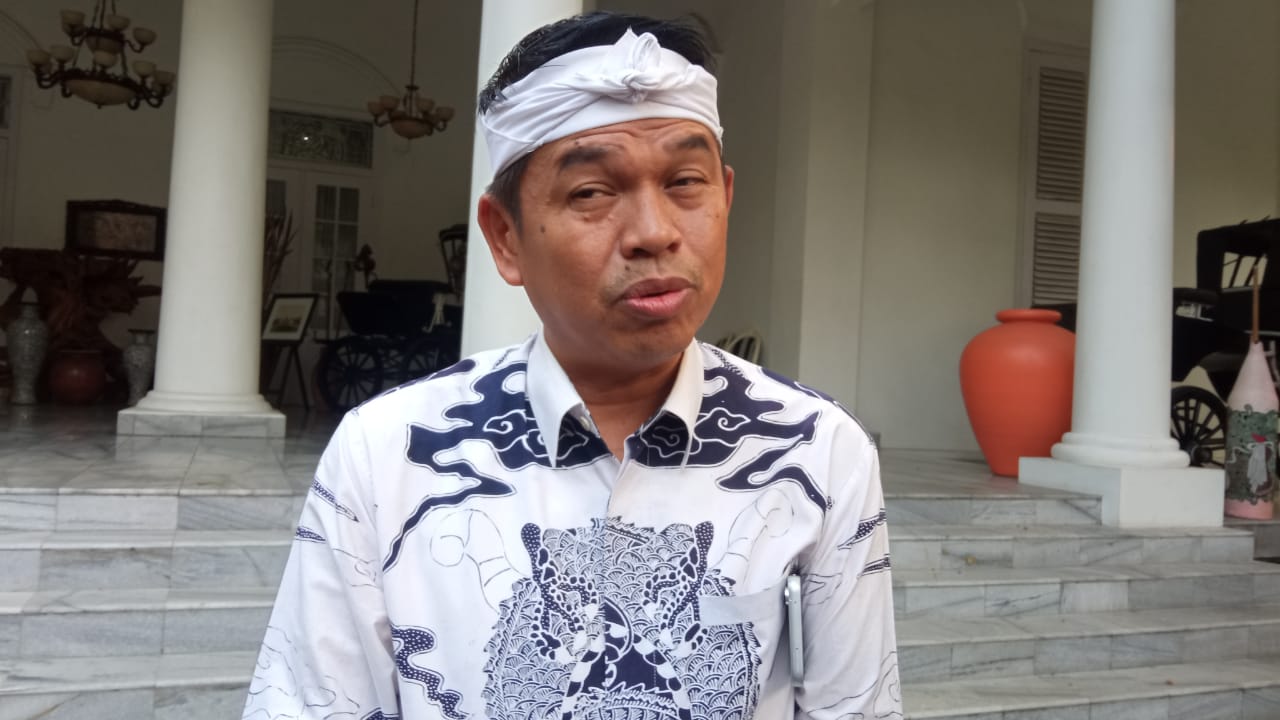 Temui Pj Bupati, Kang Dedi Mulyadi usulkan penertiban atribut parpol dan infrastuktur Temui Pj Bupati, Kang Dedi Mulyadi usulkan penertiban atribut parpol dan infrastuktur