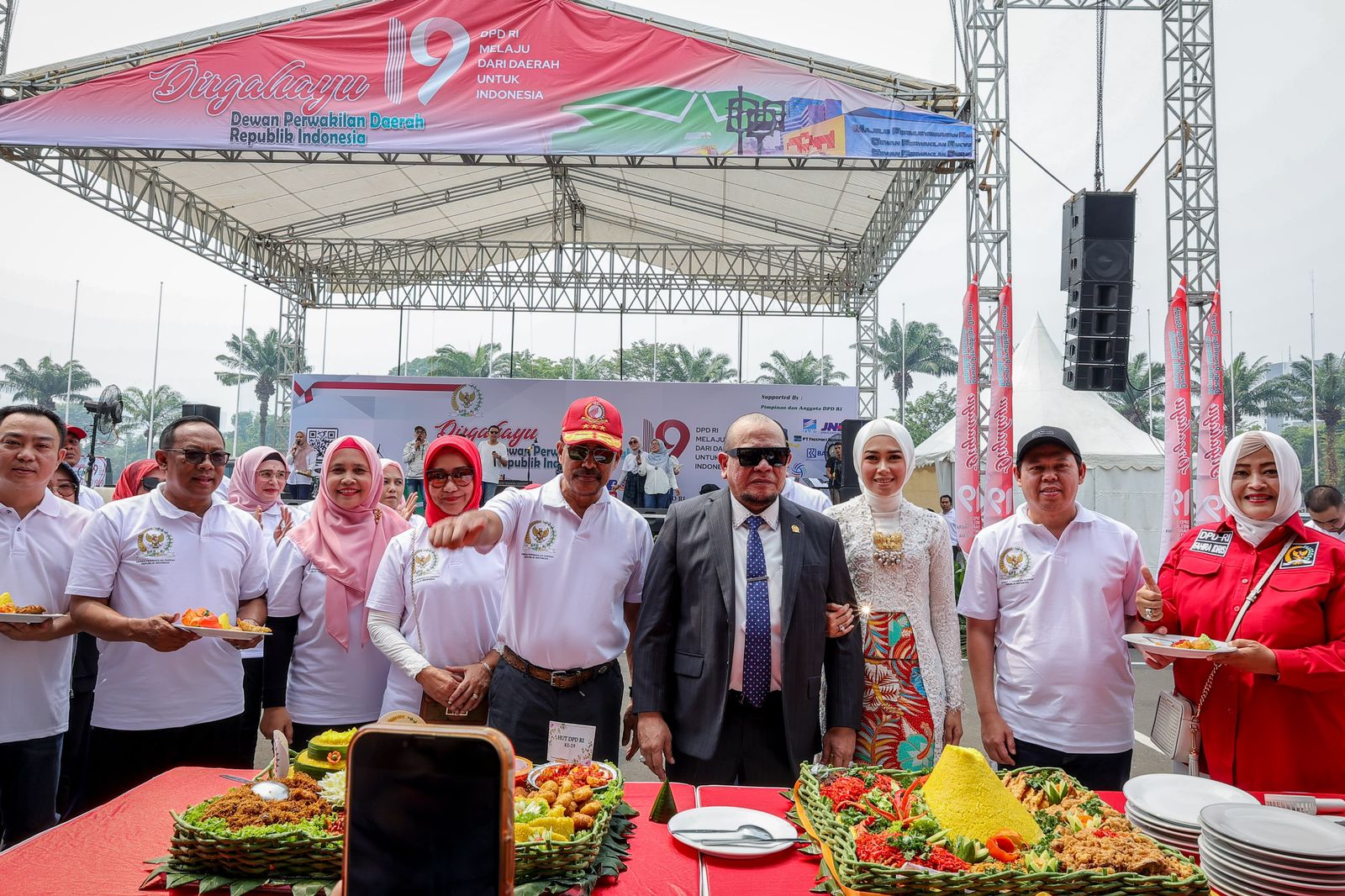 Ketua DPD RI tegaskan komitmen upaya penguatan kedaulatan rakyat berdasarkan Pancasila Ketua DPD RI tegaskan komitmen upaya penguatan kedaulatan rakyat berdasarkan Pancasila