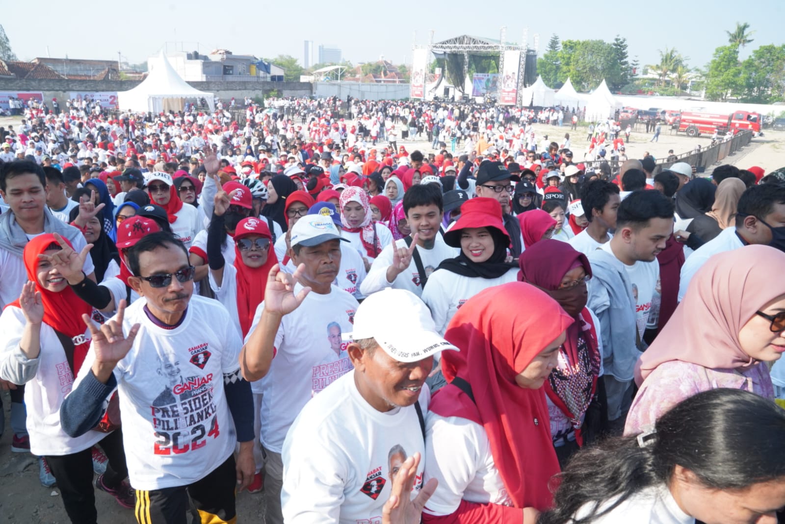 Ajak warga Bandung dukung Ganjar-Mahfud, Saga gelar jalan sehat bersama Ajak warga Bandung dukung Ganjar-Mahfud, Saga gelar jalan sehat bersama