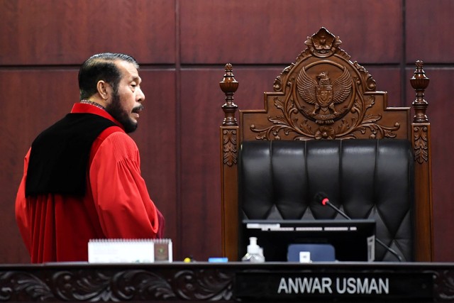 Politisi PDI P minta Ketua MK tak jadikan cerita pemimpin muda sebagai pertimbangan hukum Politisi PDI P minta Ketua MK tak jadikan cerita pemimpin muda sebagai pertimbangan hukum