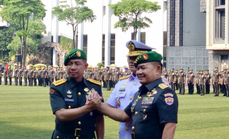 Jenderal TNI Agus Subiyanto resmi jabat Kepala Staf TNI AD Jenderal TNI Agus Subiyanto resmi jabat Kepala Staf TNI AD