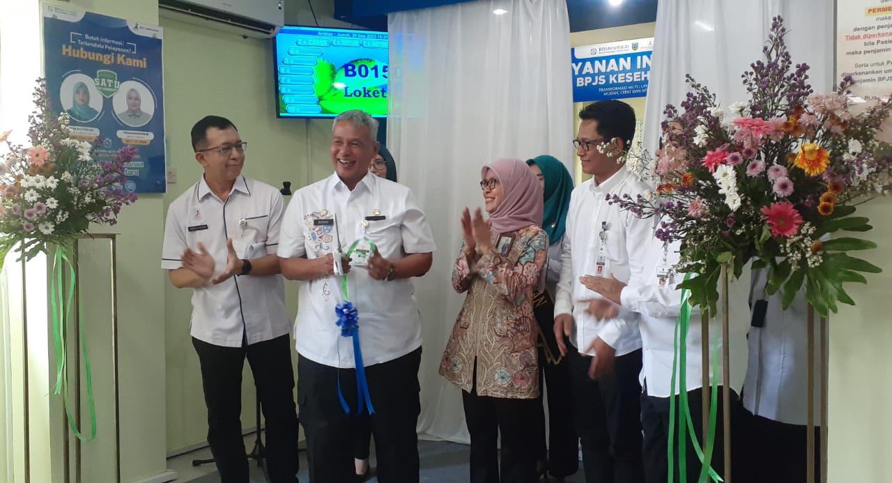 Hadirkan portal QR BPJS Kesehatan, Pj. Bupati Kudus harap layanan makin mudah diakses Hadirkan portal QR BPJS Kesehatan, Pj. Bupati Kudus harap layanan makin mudah diakses