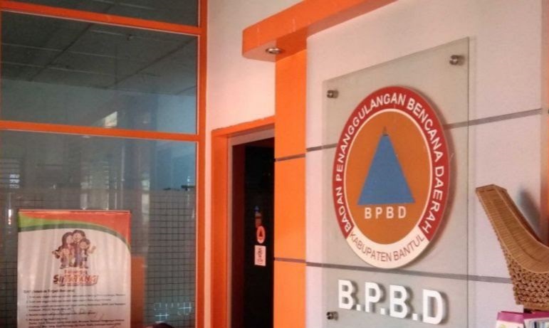 Masyarakat Bantul pangkas pohon antisipasi tumbang pada musim hujan Masyarakat Bantul pangkas pohon antisipasi tumbang pada musim hujan