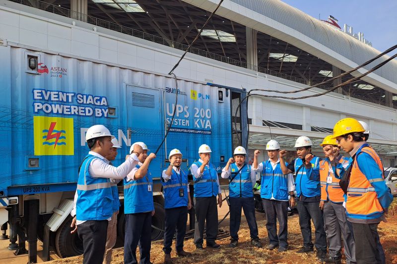 PLN siapkan tiga lapis pasokan listrik di Stasiun Halim KCJB PLN siapkan tiga lapis pasokan listrik di Stasiun Halim KCJB