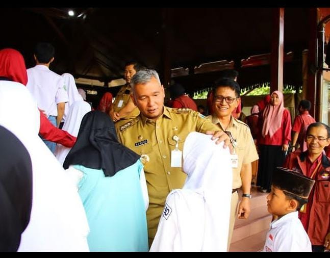 Pemkab Kudus serahkan bantuan untuk 287 anak yatim piatu Pemkab Kudus serahkan bantuan untuk 287 anak yatim piatu