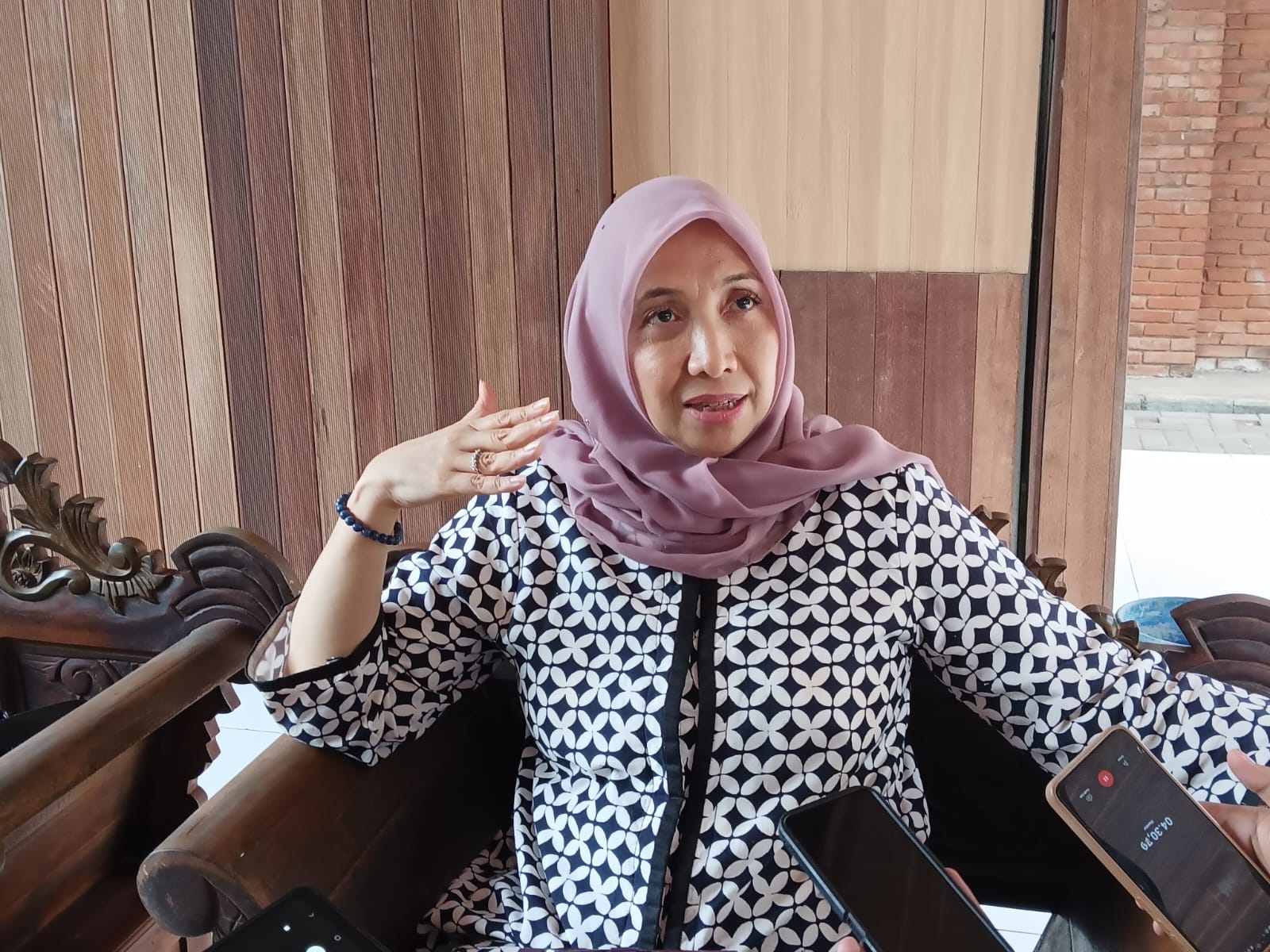 PD Pasar Niaga Kerta Raharja bantah buat surat ke ormas untuk bantu penertiban pasar PD Pasar Niaga Kerta Raharja bantah buat surat ke ormas untuk bantu penertiban pasar