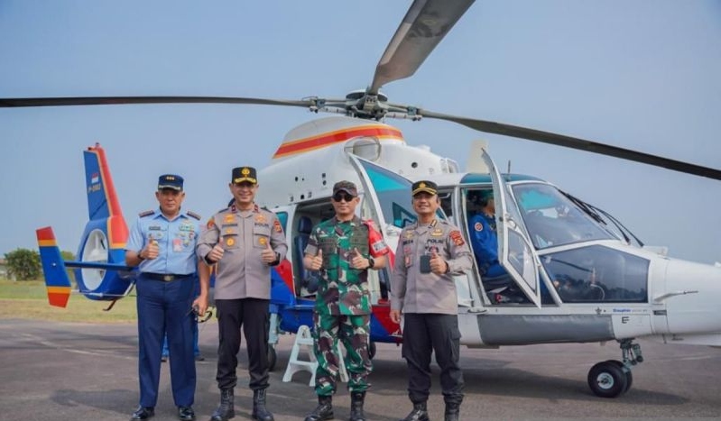12 helikopter pengebom air dikerahkan atasi karhutla Sumsel