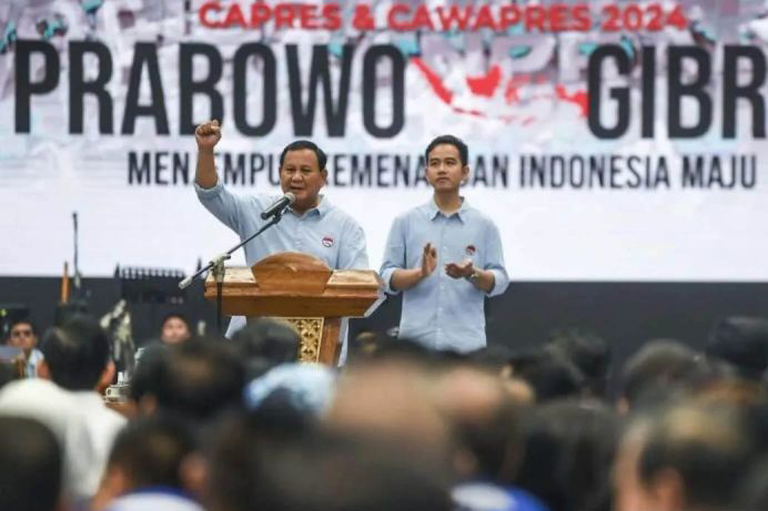 Prabowo-Gibran jalani tes kesehatan di RSPAD Gatot Soebroto Prabowo-Gibran jalani tes kesehatan di RSPAD Gatot Soebroto