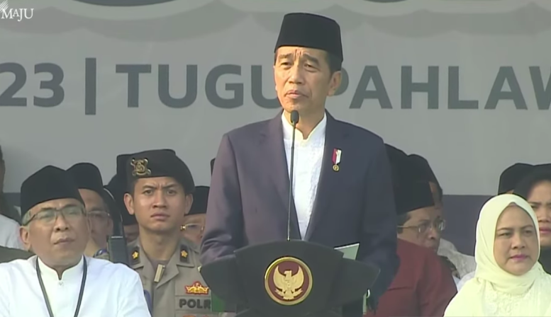 Jokowi minta semangat hari santri dipegang teguh pada konteks kekinian Jokowi minta semangat hari santri dipegang teguh pada konteks kekinian
