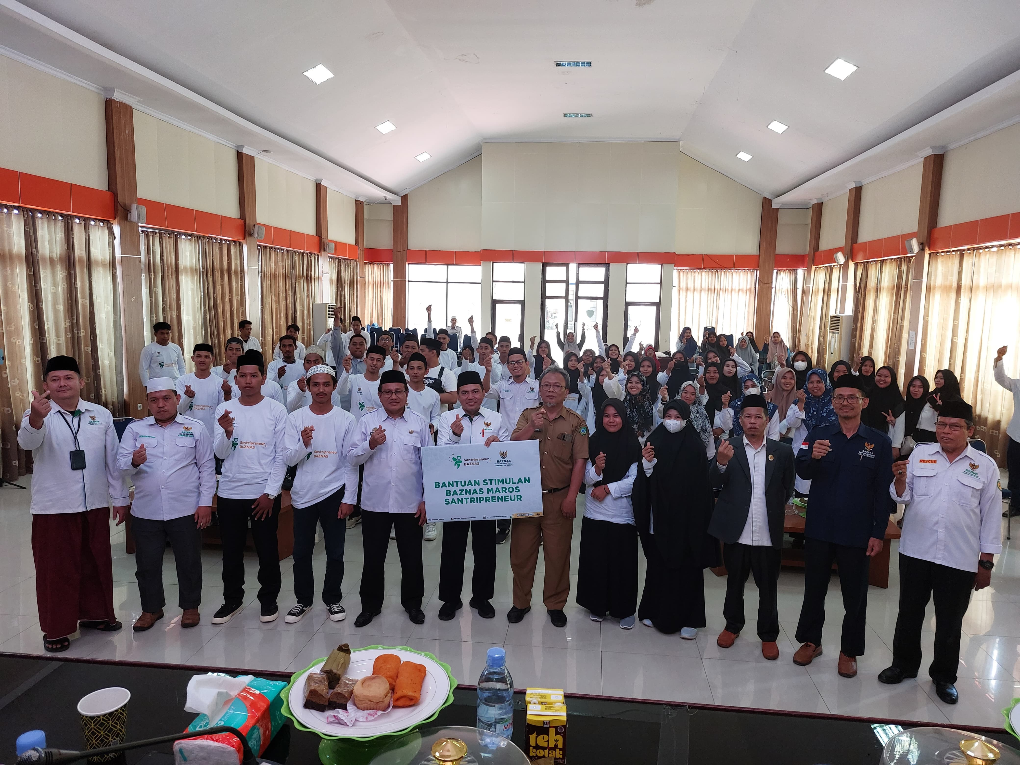 Dorong kemandirian usaha, BAZNAS gelar pelatihan santripreneur di Maros