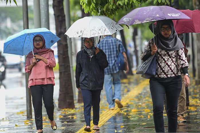 Sebagian Jakarta diperkirakan mulai diguyur hujan pada Rabu pagi