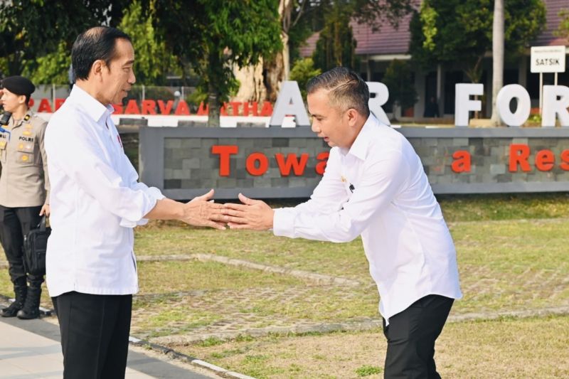 Jokowi ajak seluruh pihak hormati langkah hukum KPK jemput paksa SYL Jokowi ajak seluruh pihak hormati langkah hukum KPK jemput paksa SYL