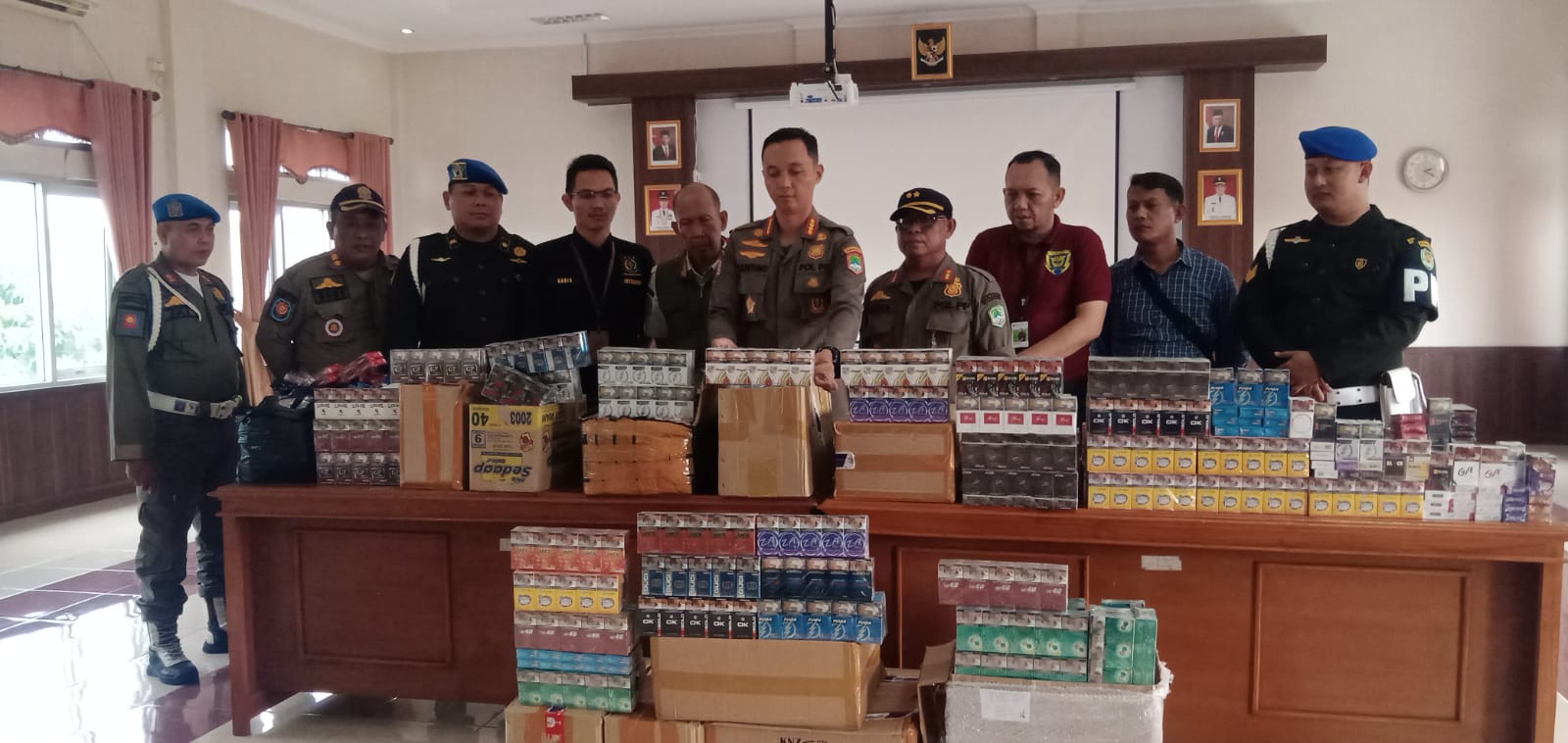 Satgas BKCHT ilegal Majalengka sita puluhan ribu rokok ilegal Satgas BKCHT ilegal Majalengka sita puluhan ribu rokok ilegal