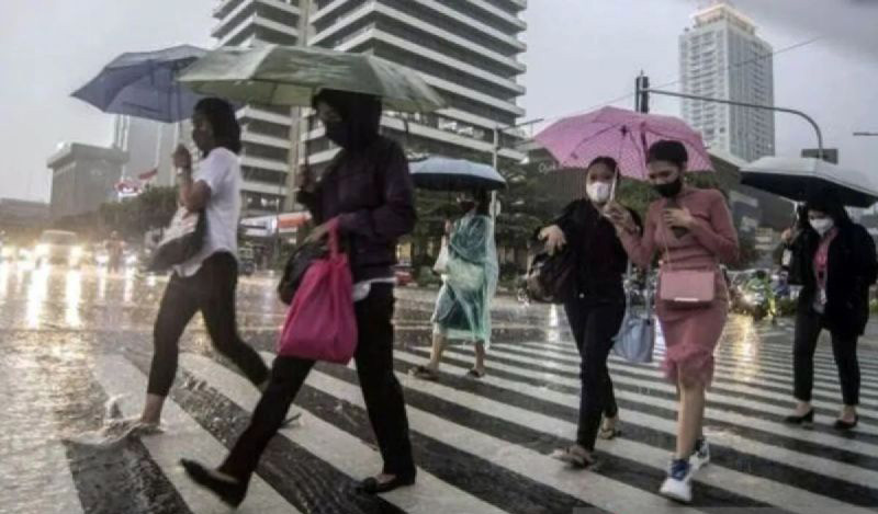Beberapa daerah di Indonesia berpotensi hujan lebat hingga polusi Beberapa daerah di Indonesia berpotensi hujan lebat hingga polusi