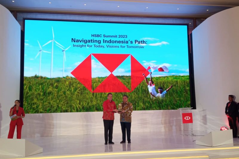 Airlangga tekankan untuk fasilitasi UMKM dan sediakan lapangan kerja Airlangga tekankan untuk fasilitasi UMKM dan sediakan lapangan kerja