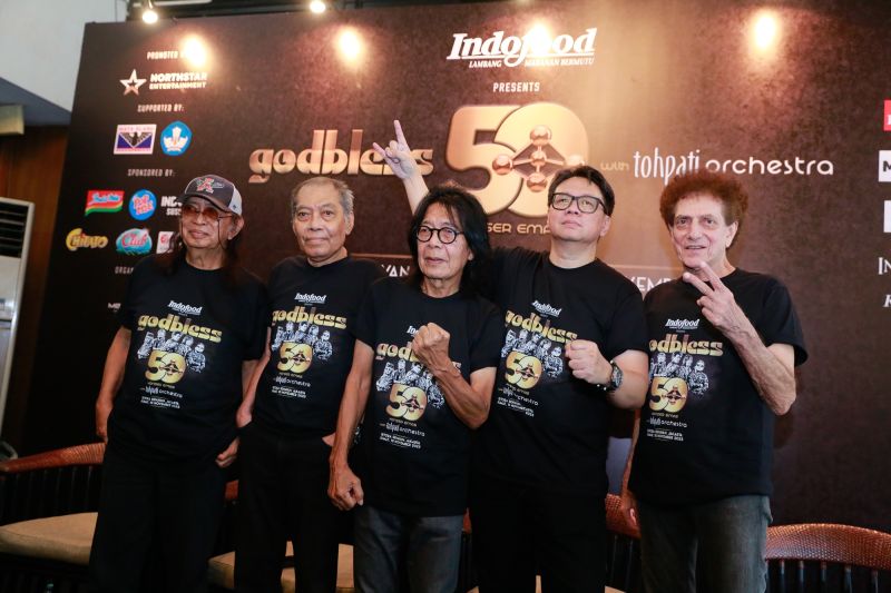 God Bless bakal padukan musik rock dengan orkestra di konser 50 tahun